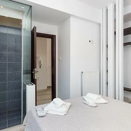 Metropolis Group Mesitiki